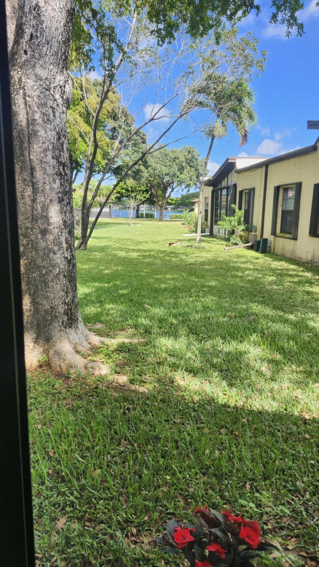 532 Briarwood Circle, Unit 2-48, Hollywood, FL 33024 Photo