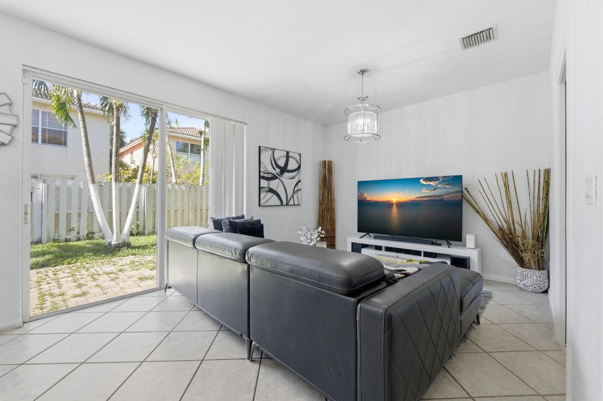 4162 Winnipeg Way, West Palm Beach, FL 33409 Photo