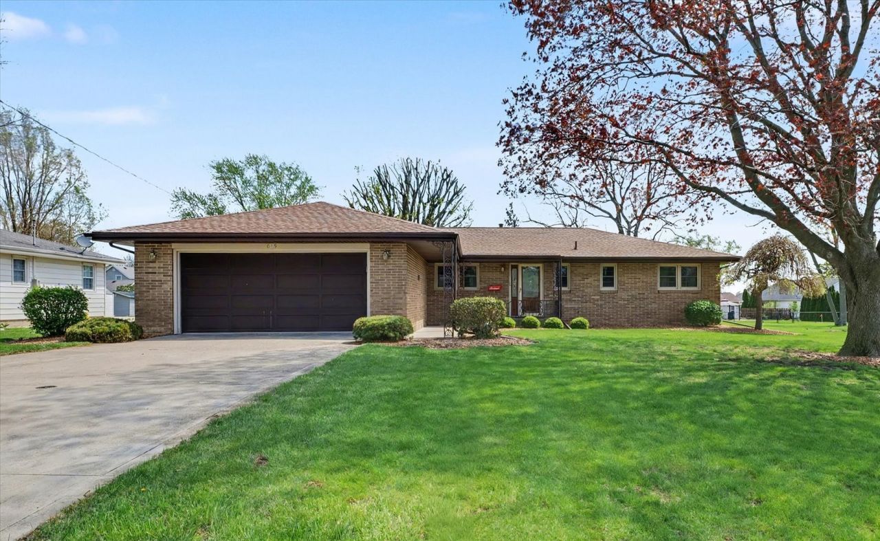 615 N Hartwell Street , Gilman, IL 60938 Main Photo