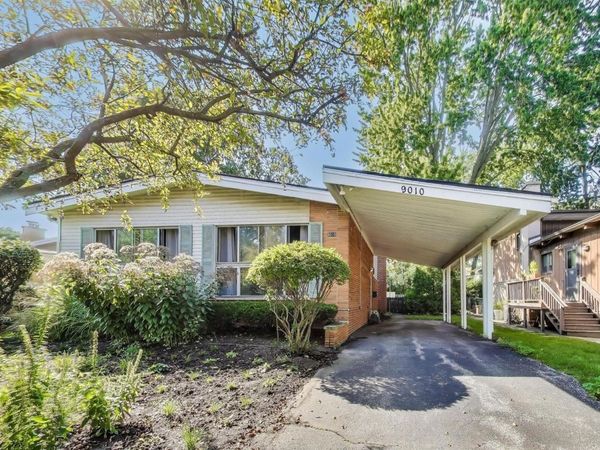 9010 Samoset Trail , Skokie, IL 60076