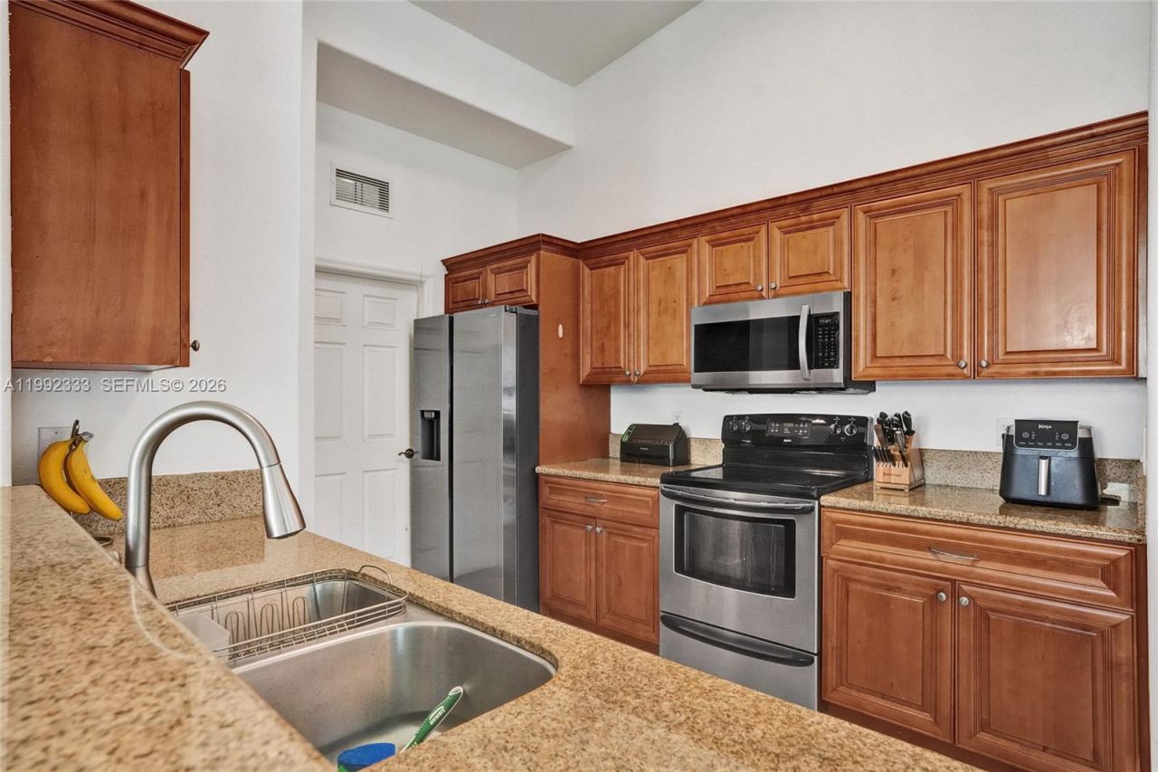 23112 SW 104th Ct, Cutler Bay, FL 33190 Photo