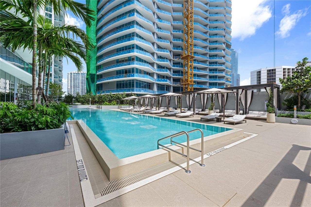 77 SE 5 , Unit 1505, Miami, FL 33131 Photo
