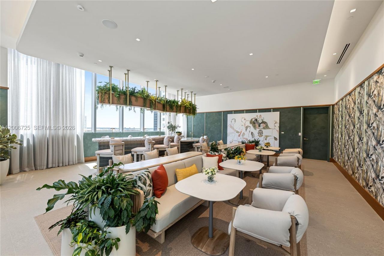 77 SE 5 , Unit 1505, Miami, FL 33131 Photo