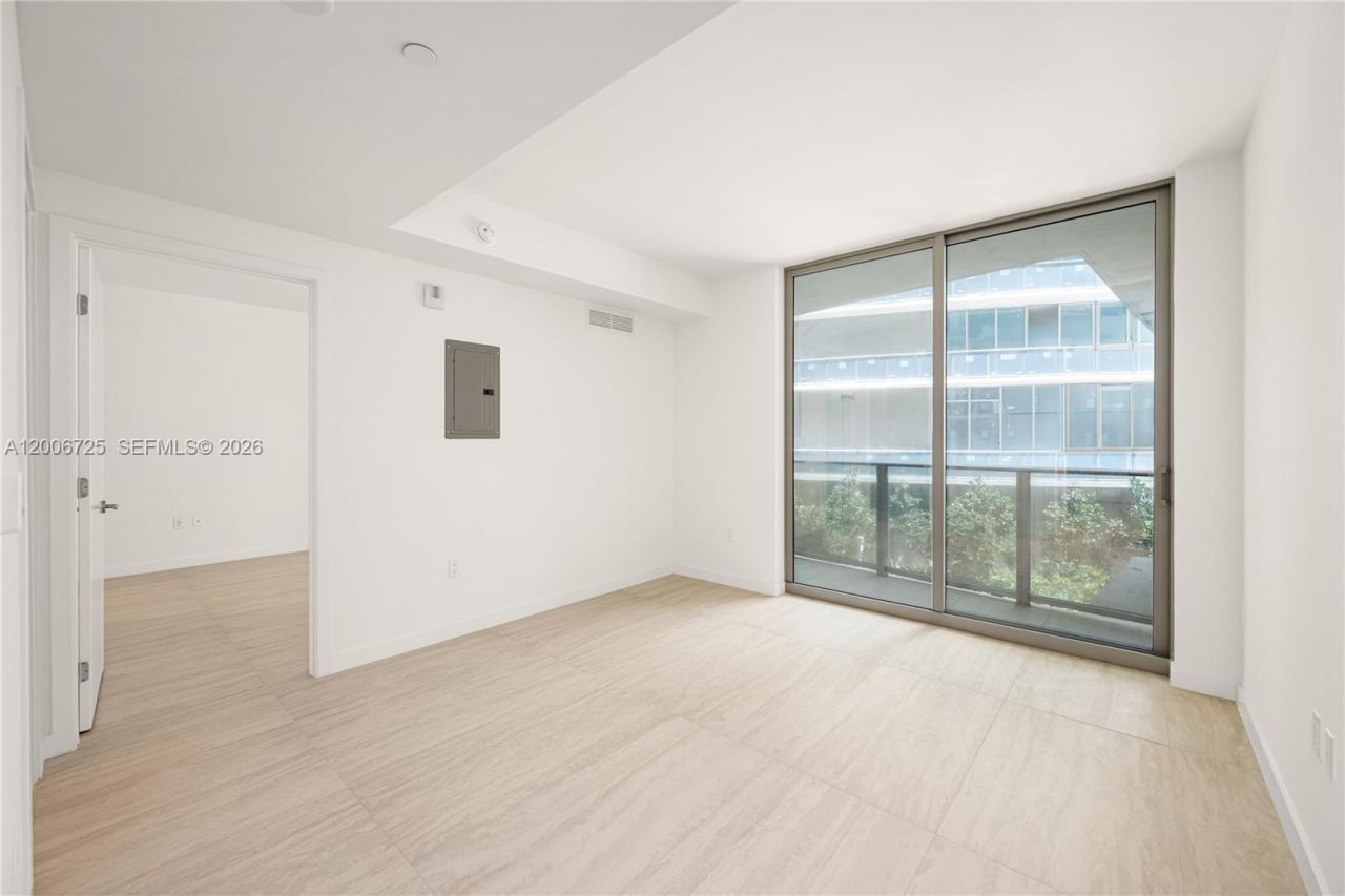 77 SE 5 , Unit 1505, Miami, FL 33131 Photo
