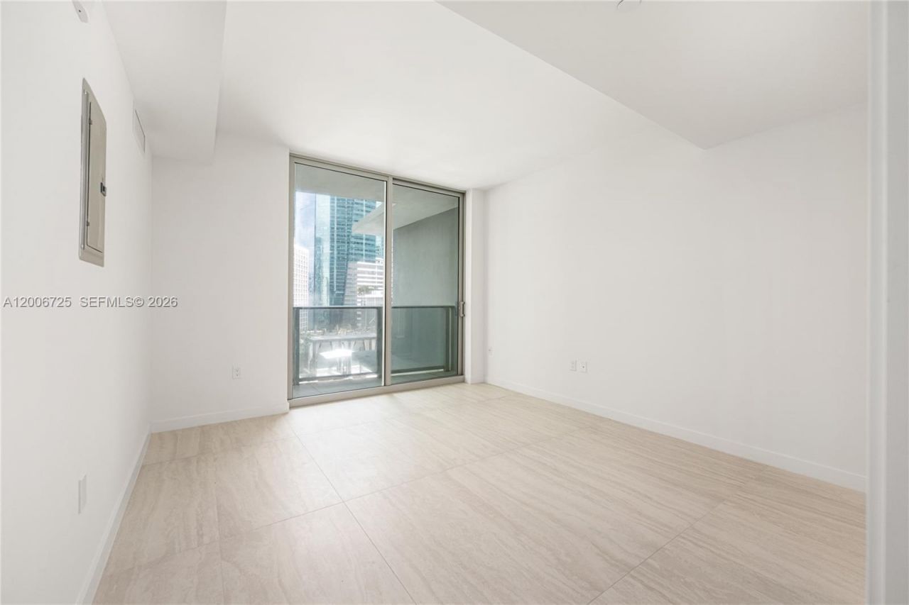 77 SE 5 , Unit 1505, Miami, FL 33131 Photo