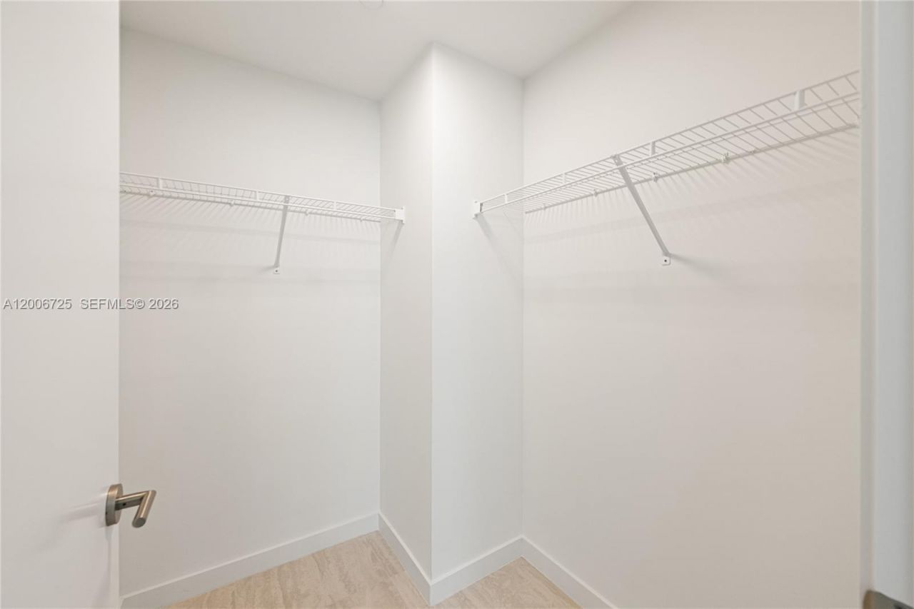 77 SE 5 , Unit 1505, Miami, FL 33131 Photo
