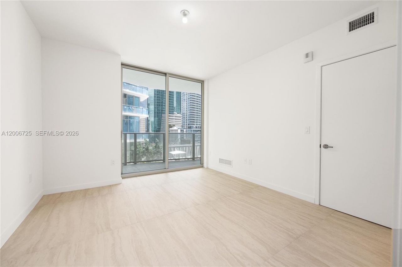 77 SE 5 , Unit 1505, Miami, FL 33131 Photo