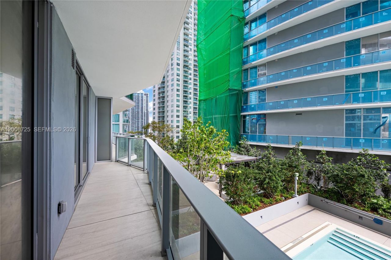 77 SE 5 , Unit 1505, Miami, FL 33131 Photo