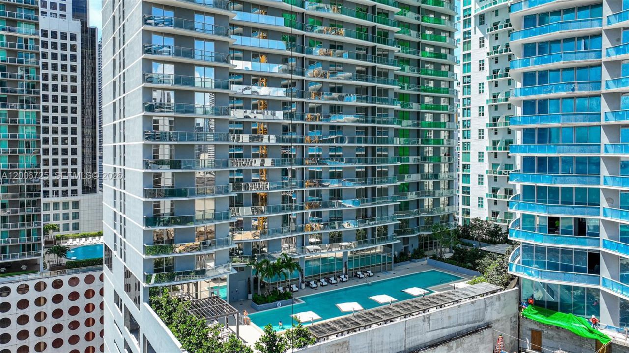 77 SE 5 , Unit 1505, Miami, FL 33131 Photo
