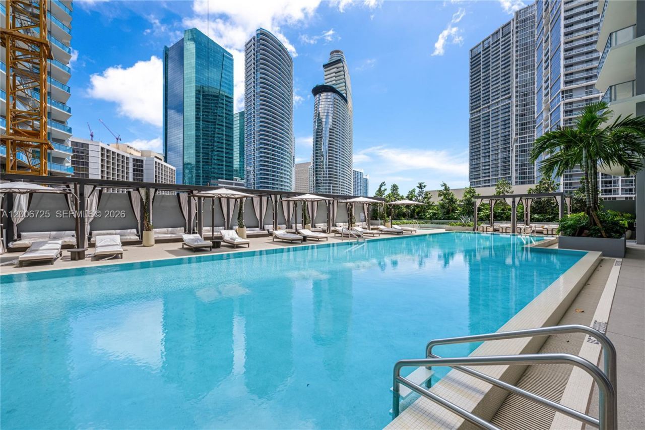 77 SE 5 , Unit 1505, Miami, FL 33131 Photo