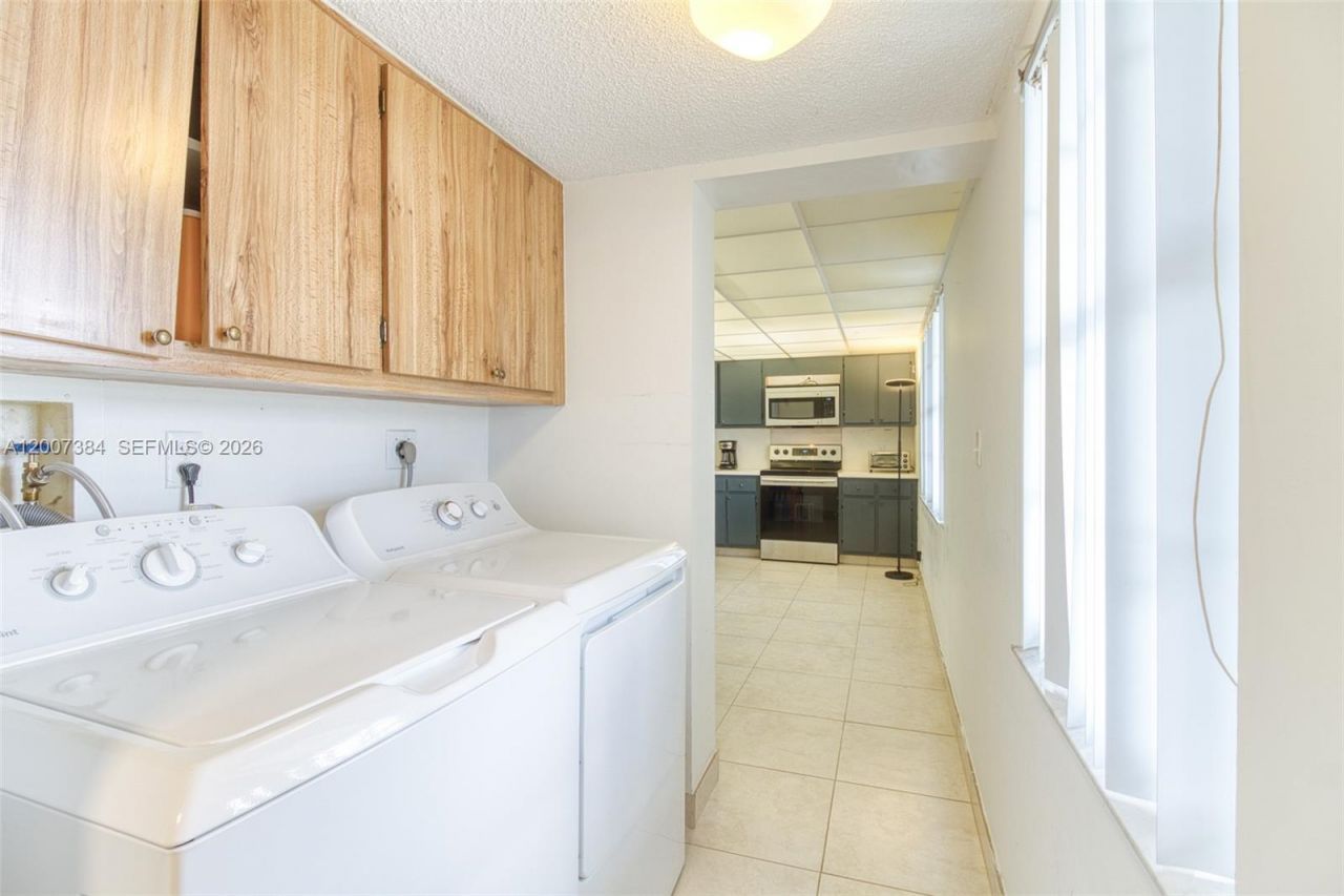 4015 W Palm Aire Dr, Unit 506, Pompano Beach, FL 33069 Photo