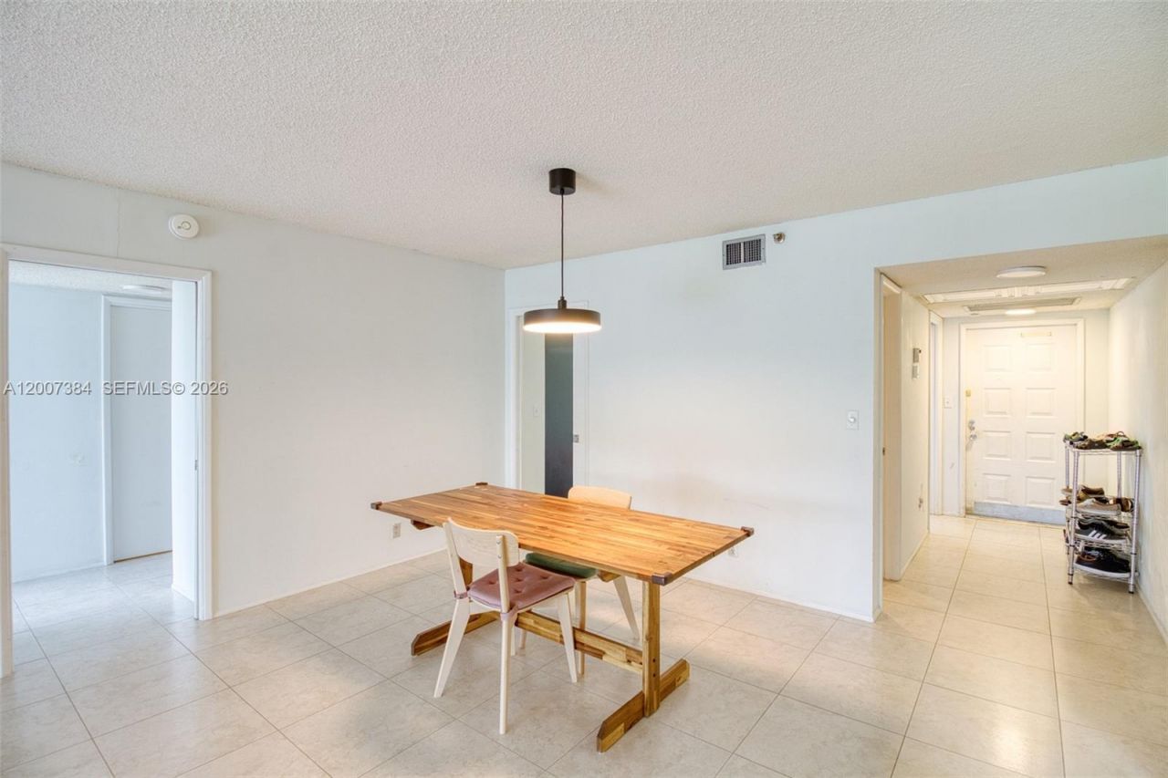 4015 W Palm Aire Dr, Unit 506, Pompano Beach, FL 33069 Photo