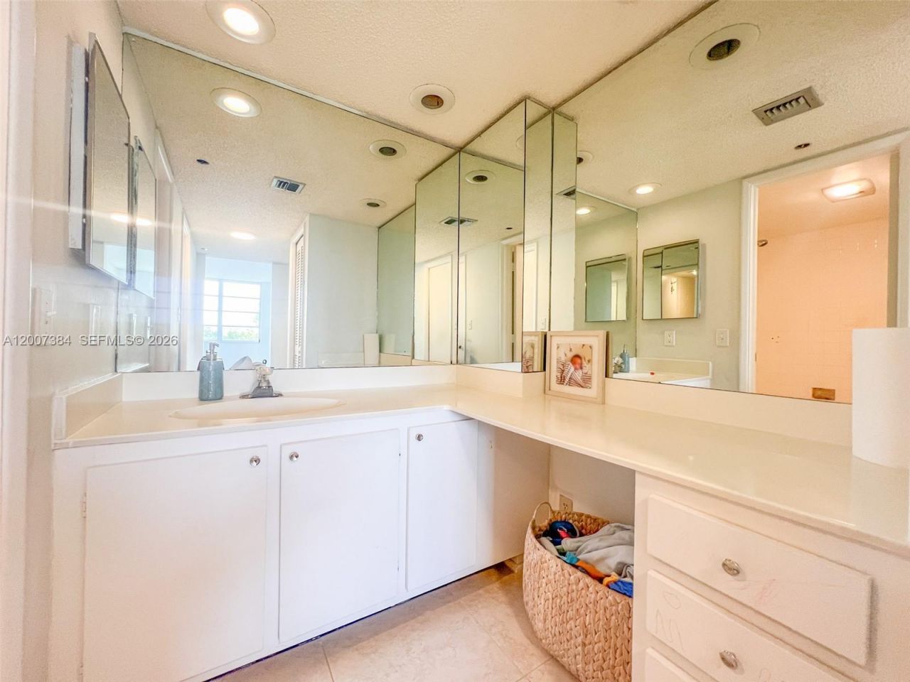 4015 W Palm Aire Dr, Unit 506, Pompano Beach, FL 33069 Photo