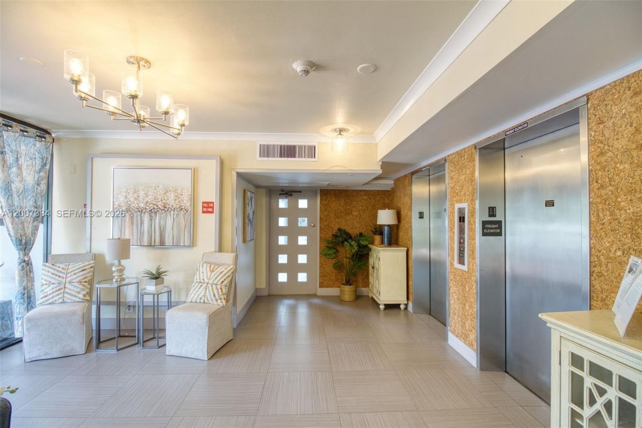 4015 W Palm Aire Dr, Unit 506, Pompano Beach, FL 33069 Photo