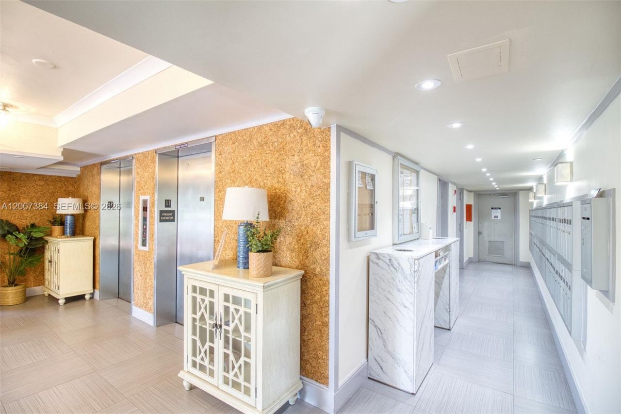 4015 W Palm Aire Dr, Unit 506, Pompano Beach, FL 33069 Photo
