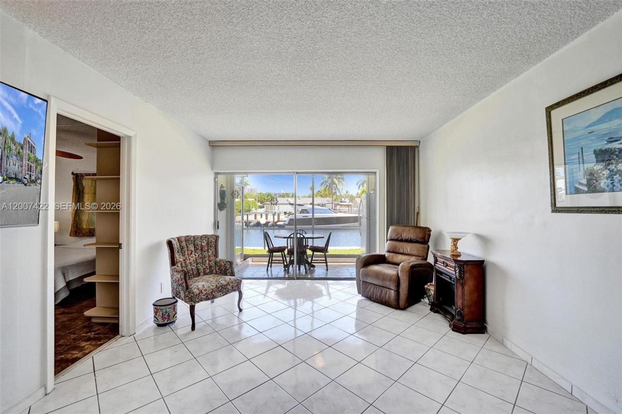 455 Paradise Isle Blvd, Unit 104, Hallandale Beach, FL 33009 Photo