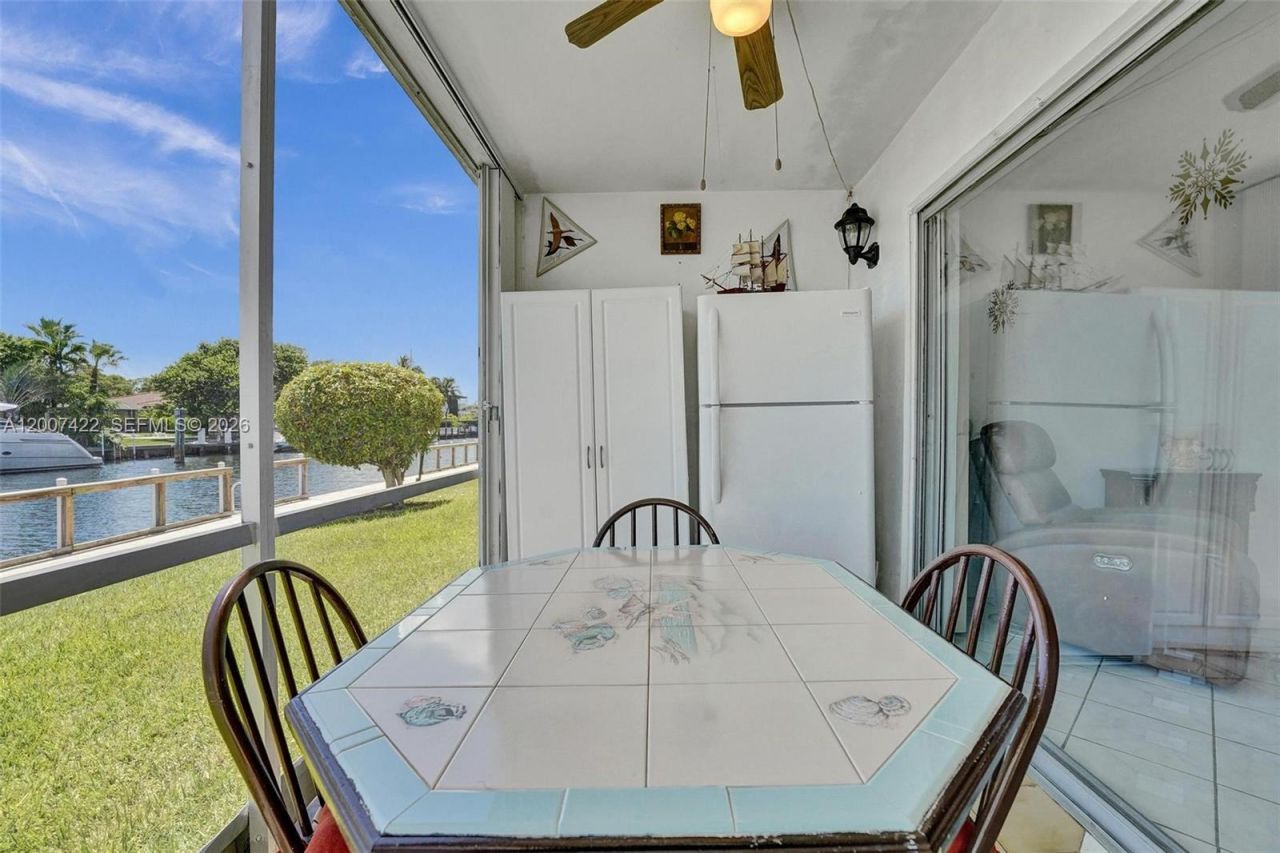 455 Paradise Isle Blvd, Unit 104, Hallandale Beach, FL 33009 Photo