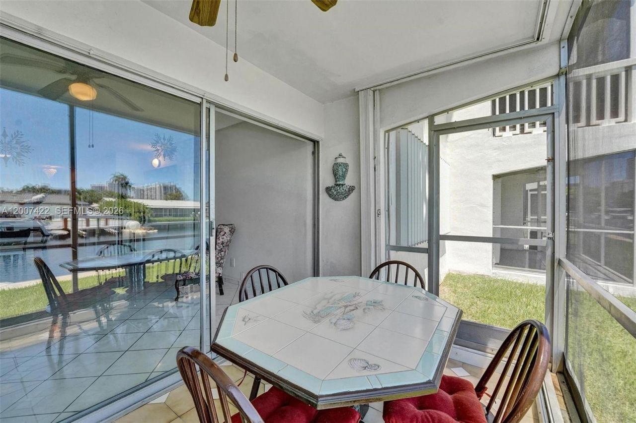 455 Paradise Isle Blvd, Unit 104, Hallandale Beach, FL 33009 Photo