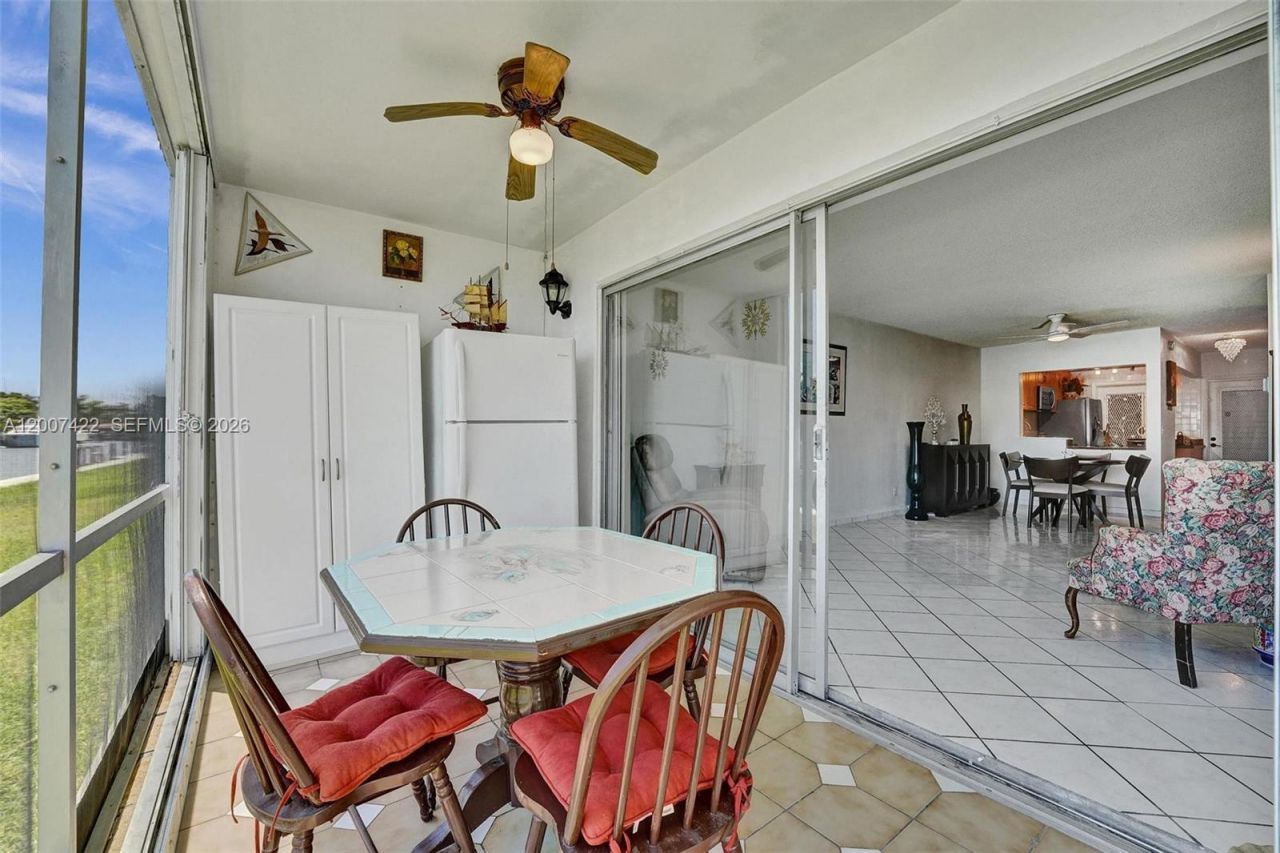 455 Paradise Isle Blvd, Unit 104, Hallandale Beach, FL 33009 Photo
