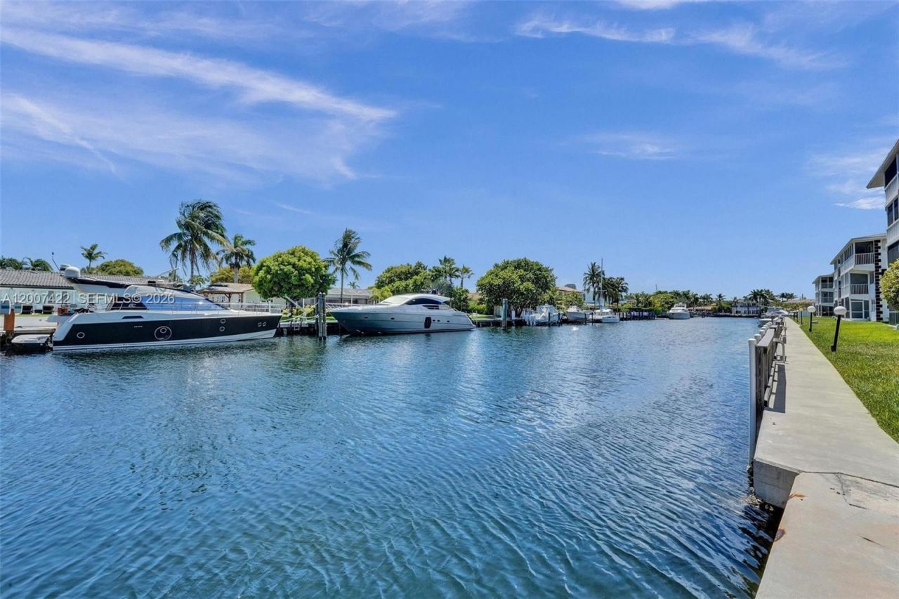 455 Paradise Isle Blvd, Unit 104, Hallandale Beach, FL 33009 Photo