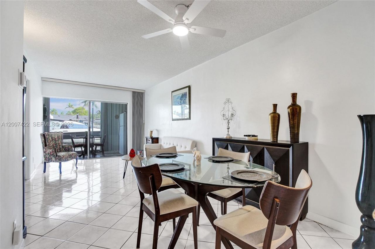 455 Paradise Isle Blvd, Unit 104, Hallandale Beach, FL 33009 Photo