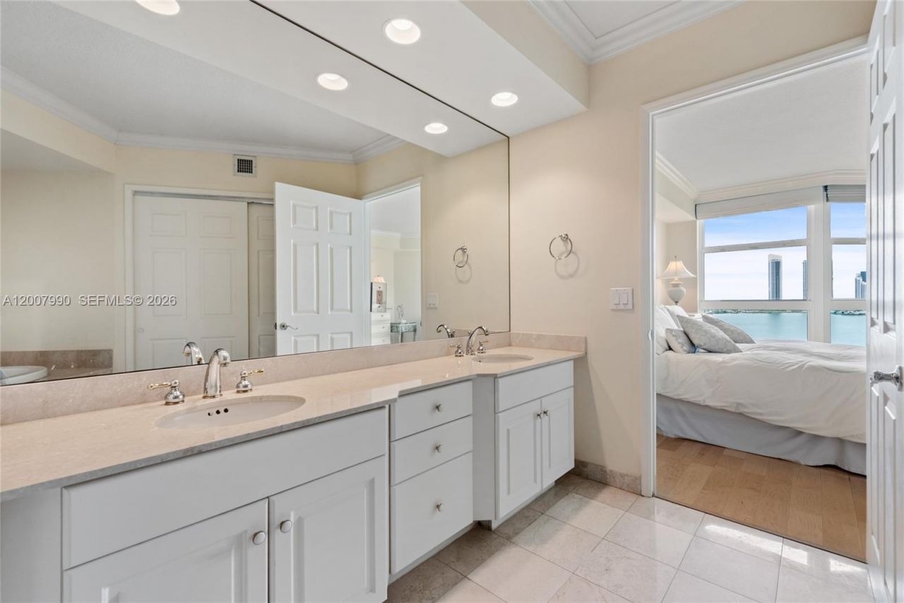 3370 Hidden Bay Dr, Unit 1213, Aventura, FL 33180 Photo