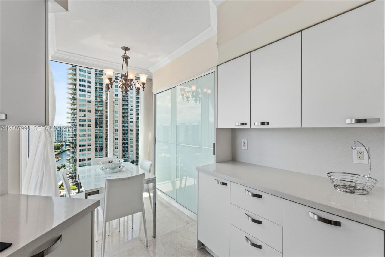 3370 Hidden Bay Dr, Unit 1213, Aventura, FL 33180 Photo