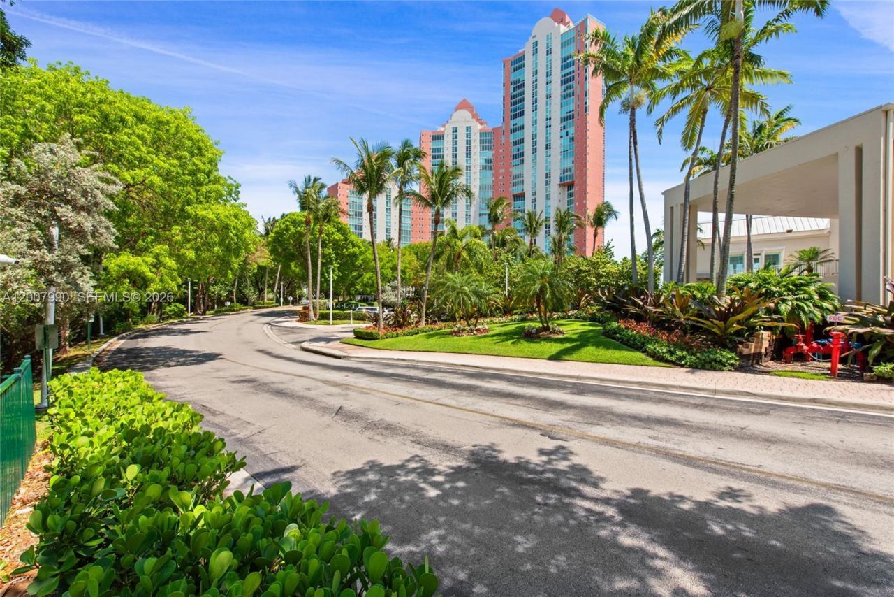 3370 Hidden Bay Dr, Unit 1213, Aventura, FL 33180 Photo