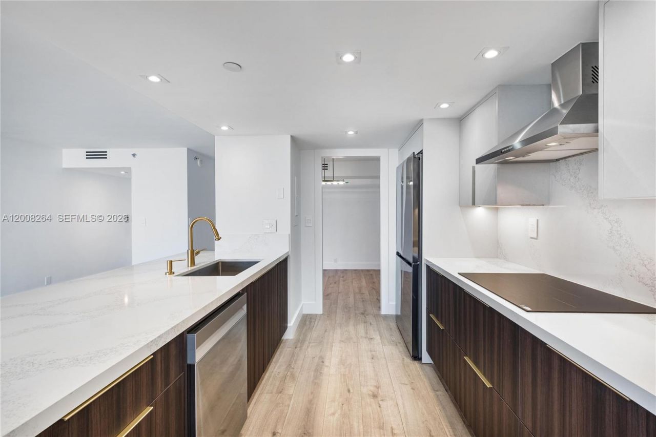 2000 Towerside Ter , Unit 1506, Miami, FL 33138 Photo