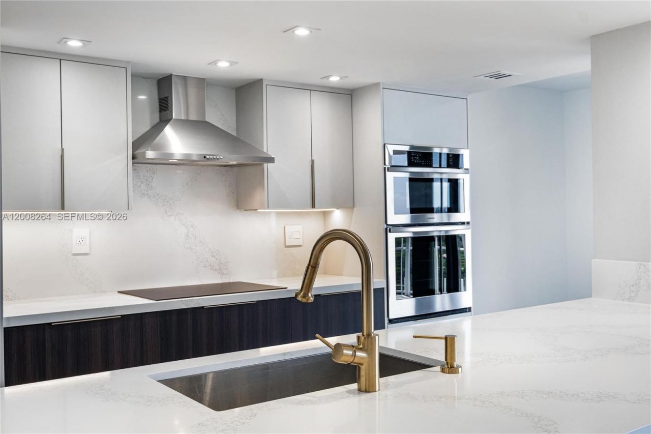 2000 Towerside Ter , Unit 1506, Miami, FL 33138 Photo