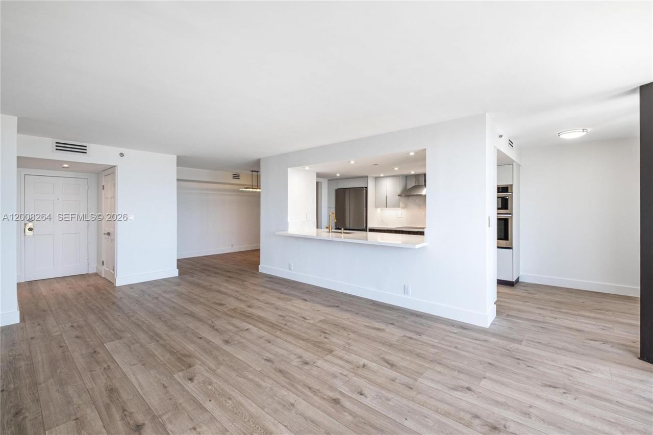 2000 Towerside Ter , Unit 1506, Miami, FL 33138 Photo