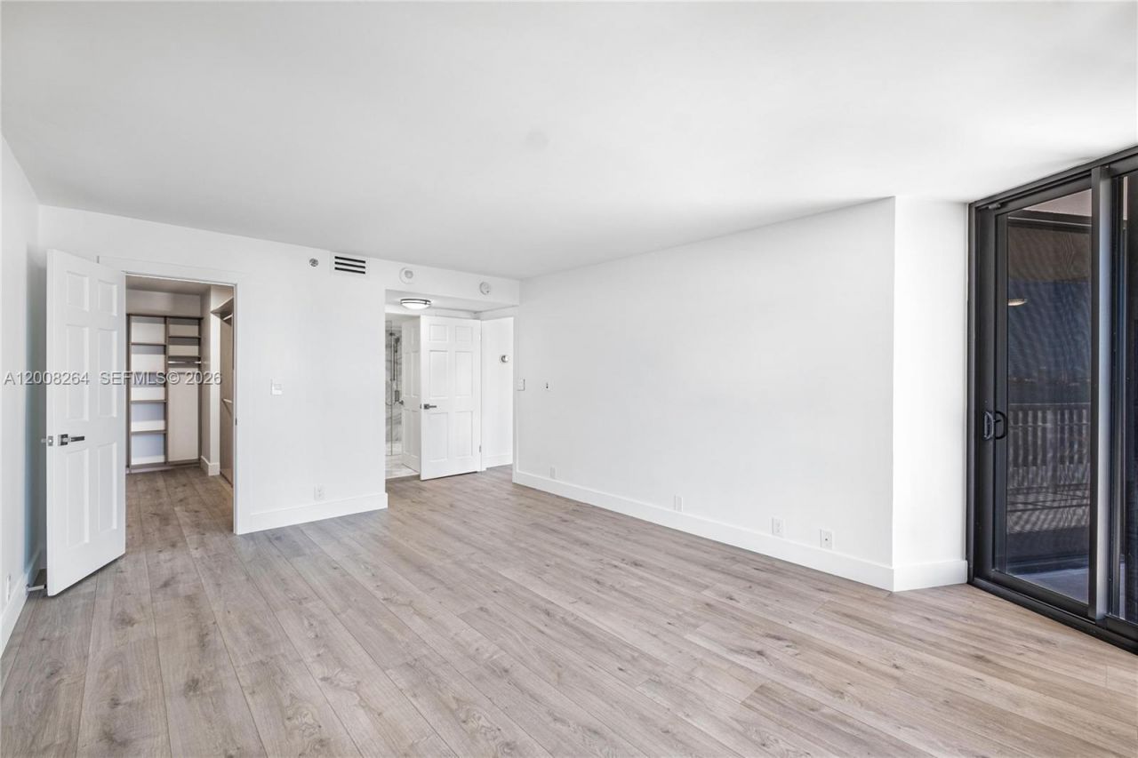 2000 Towerside Ter , Unit 1506, Miami, FL 33138 Photo