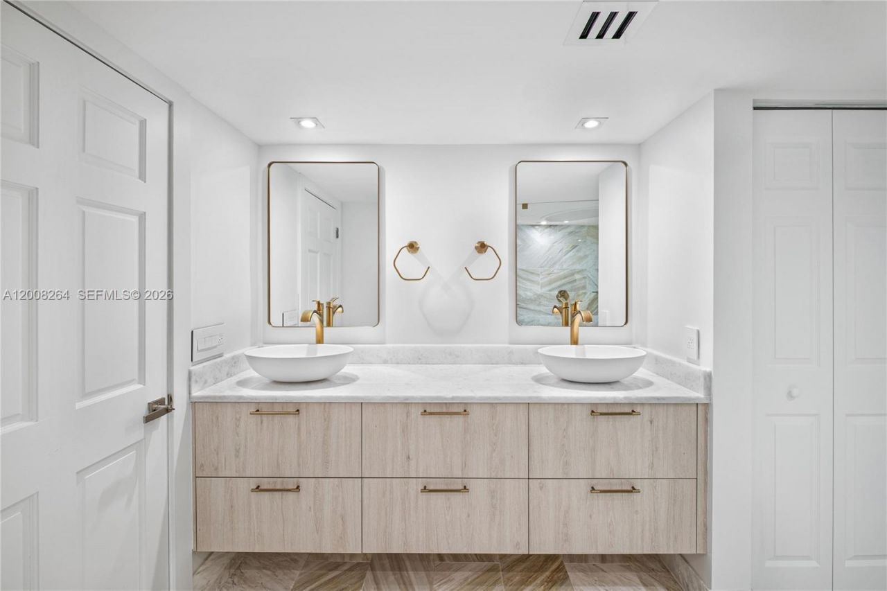 2000 Towerside Ter , Unit 1506, Miami, FL 33138 Photo
