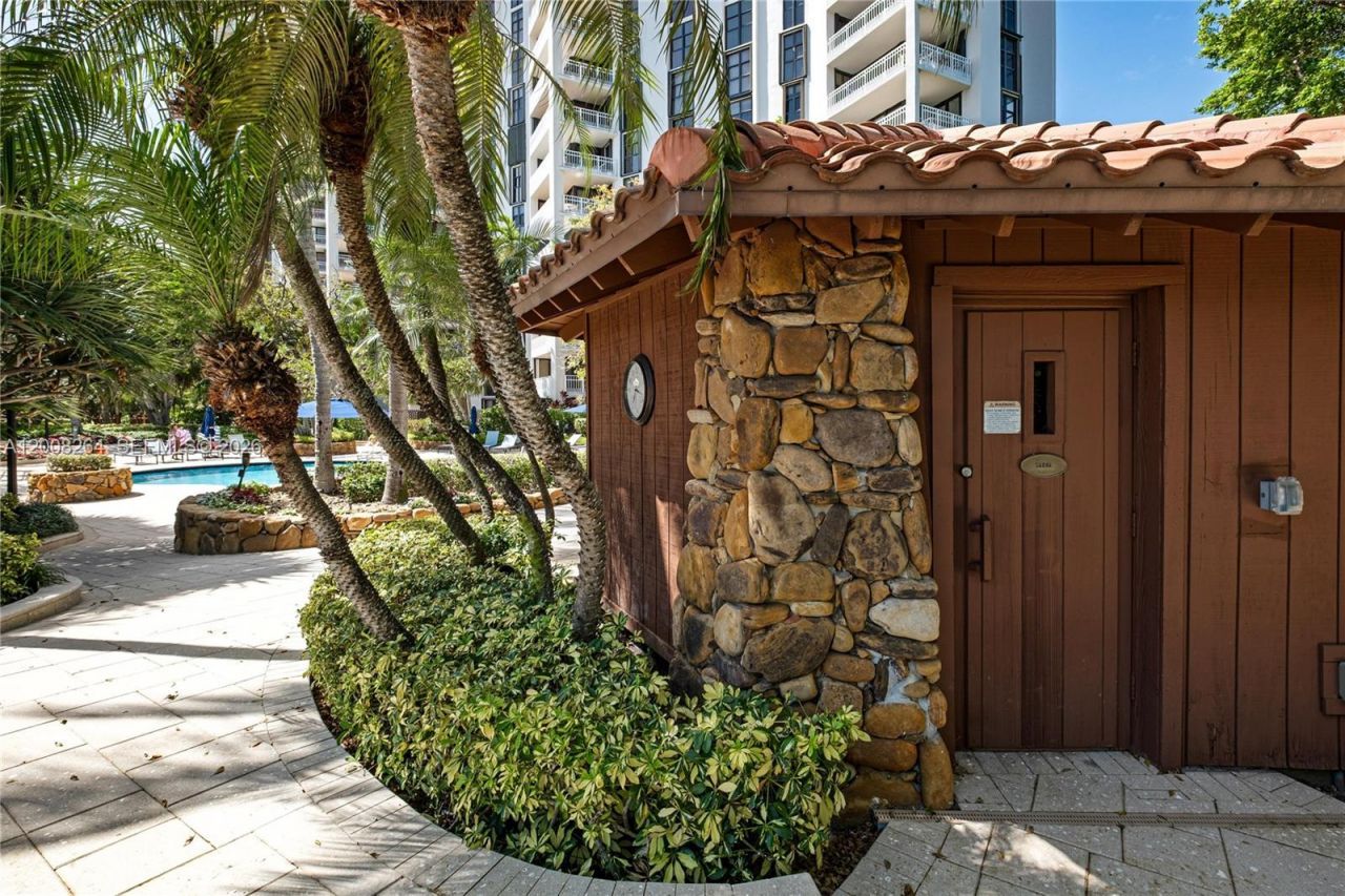 2000 Towerside Ter , Unit 1506, Miami, FL 33138 Photo