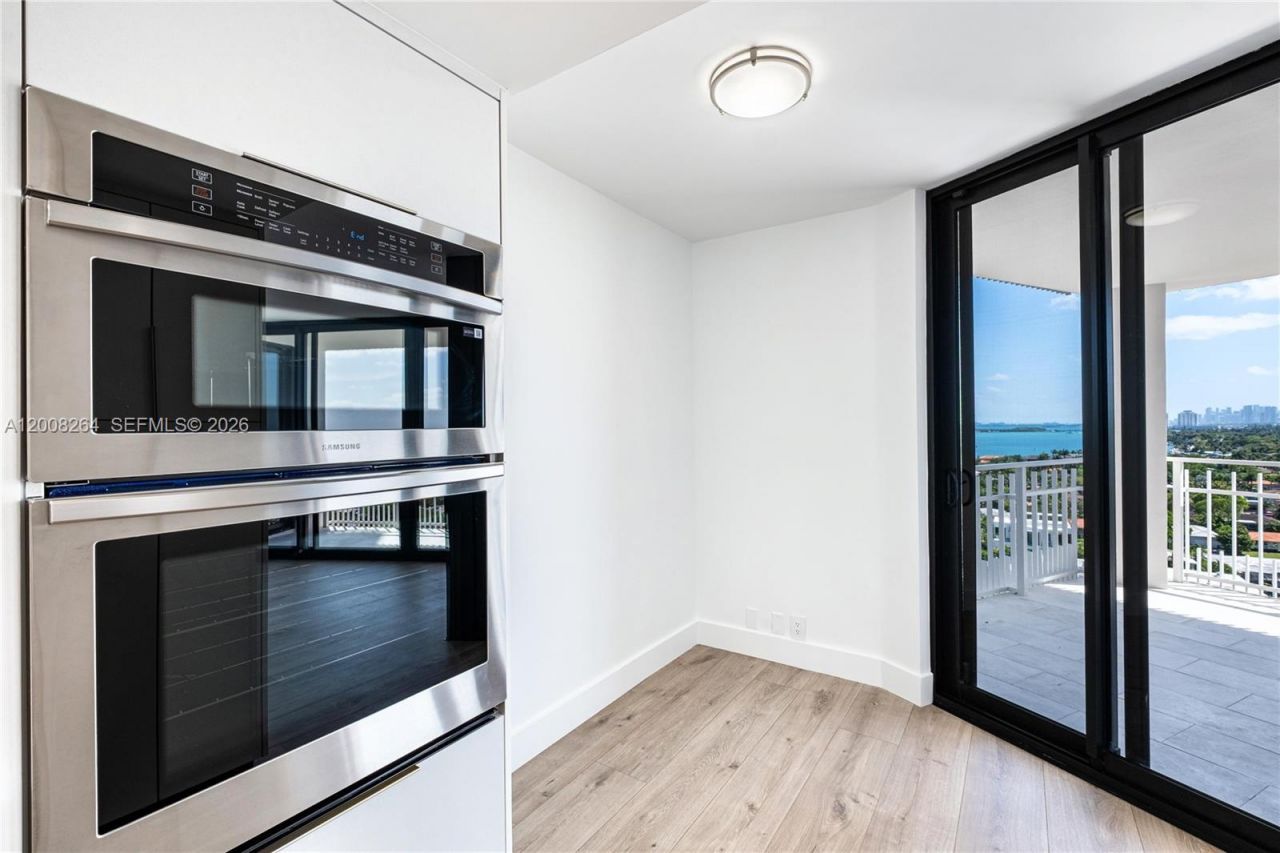 2000 Towerside Ter , Unit 1506, Miami, FL 33138 Photo