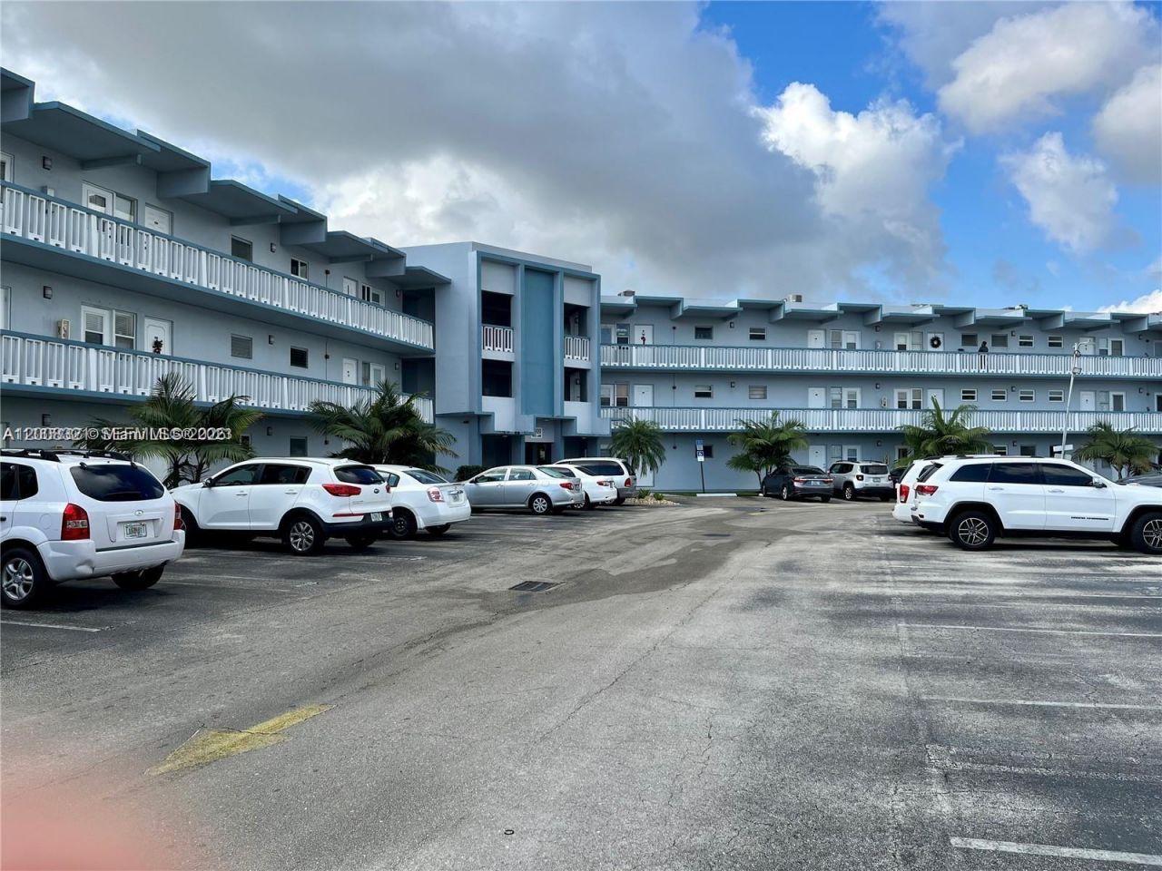 2200 Park Ln , Unit 302, Hollywood, FL 33021 Photo