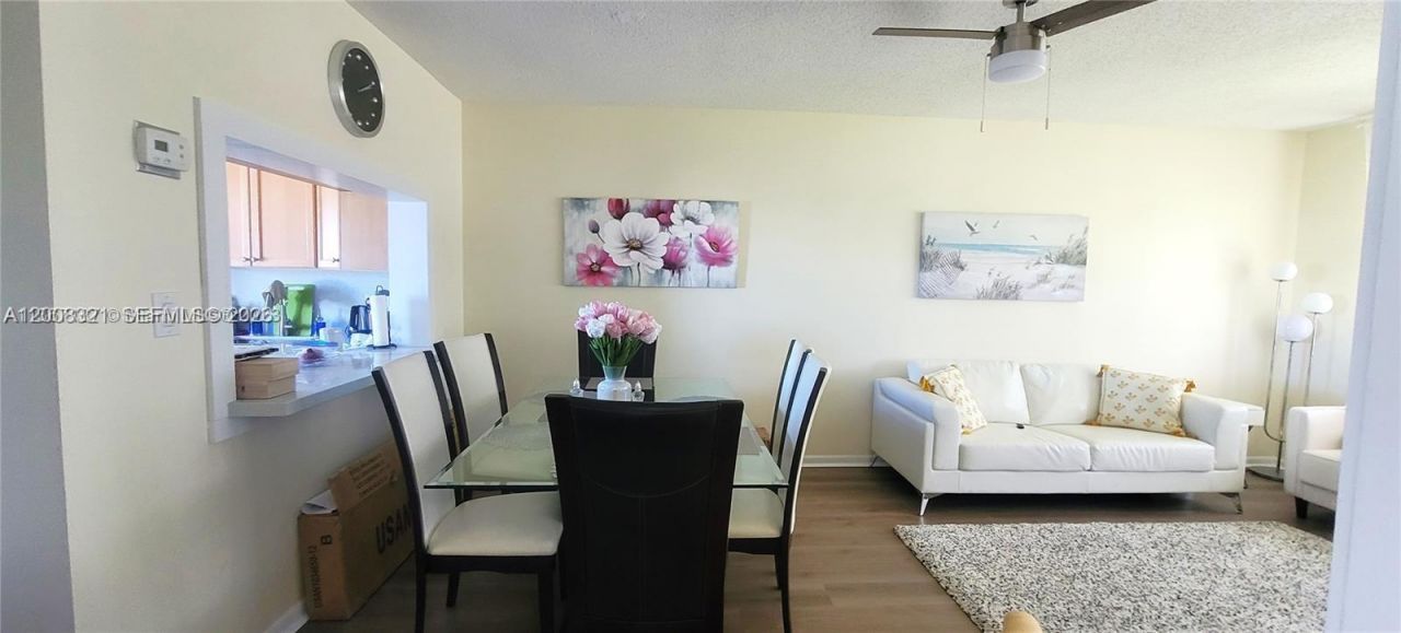 2200 Park Ln , Unit 302, Hollywood, FL 33021 Photo