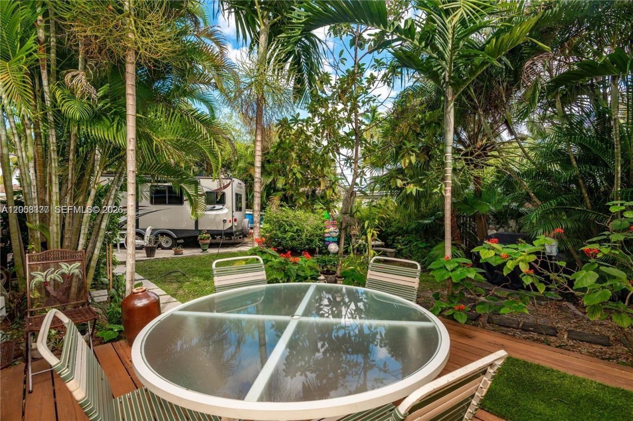 1611 Fletcher St , Unit 2, Hollywood, FL 33020 Photo