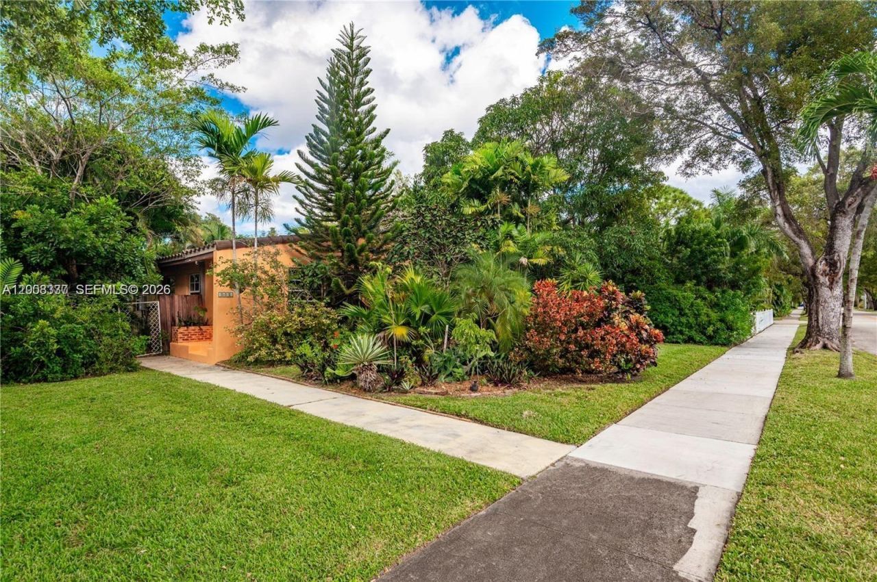 1611 Fletcher St , Unit 2, Hollywood, FL 33020 Photo