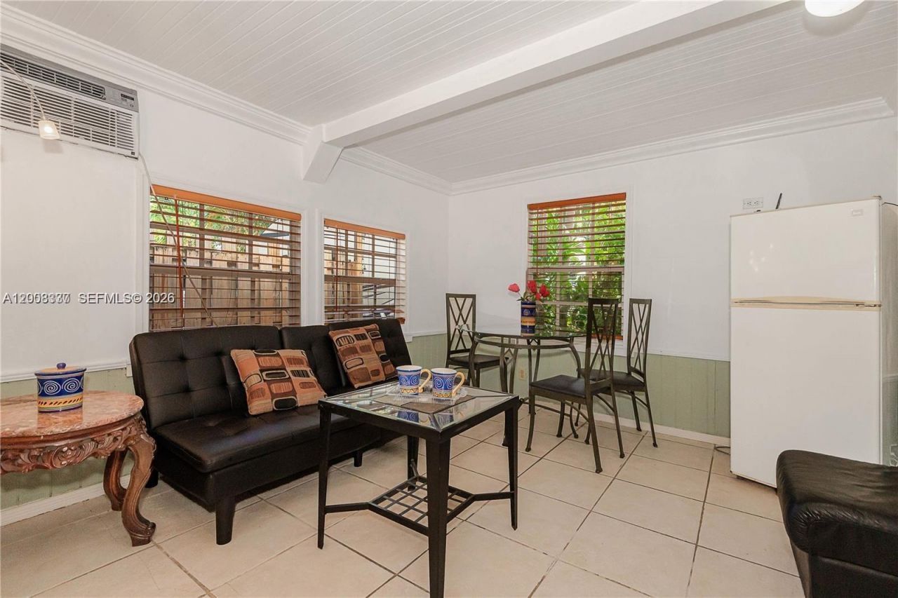 1611 Fletcher St , Unit 2, Hollywood, FL 33020 Photo