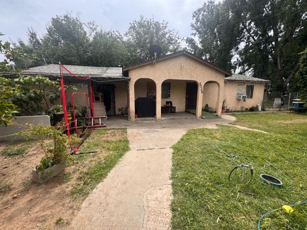 2536 Parkdale Dr, Modesto, CA 95358
