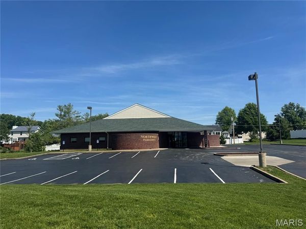 1660 W Meyer Road , Wentzville, MO 63385