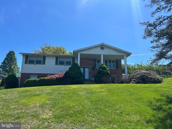 2950 LEHIGH ROAD , YORK, PA 17402