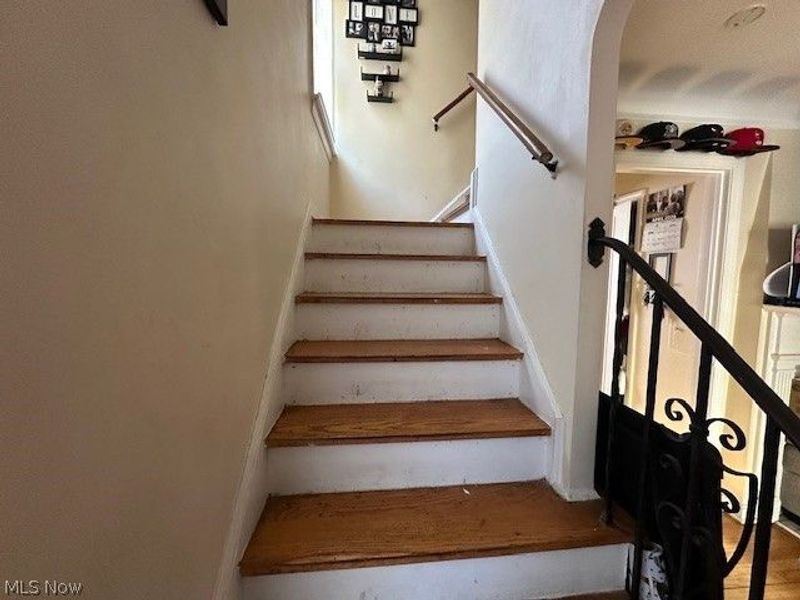 1011 Yellowstone Road, Cleveland Heights, OH 44121 Photo 5