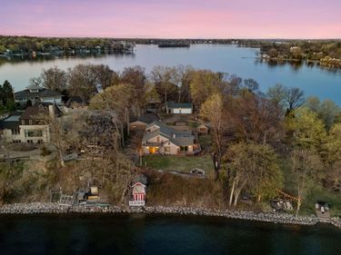 3625 Tuxedo Road , Minnetrista, MN 55364