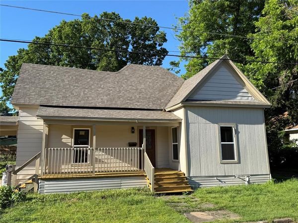 309 W 8th Street, Bonham, TX 75418