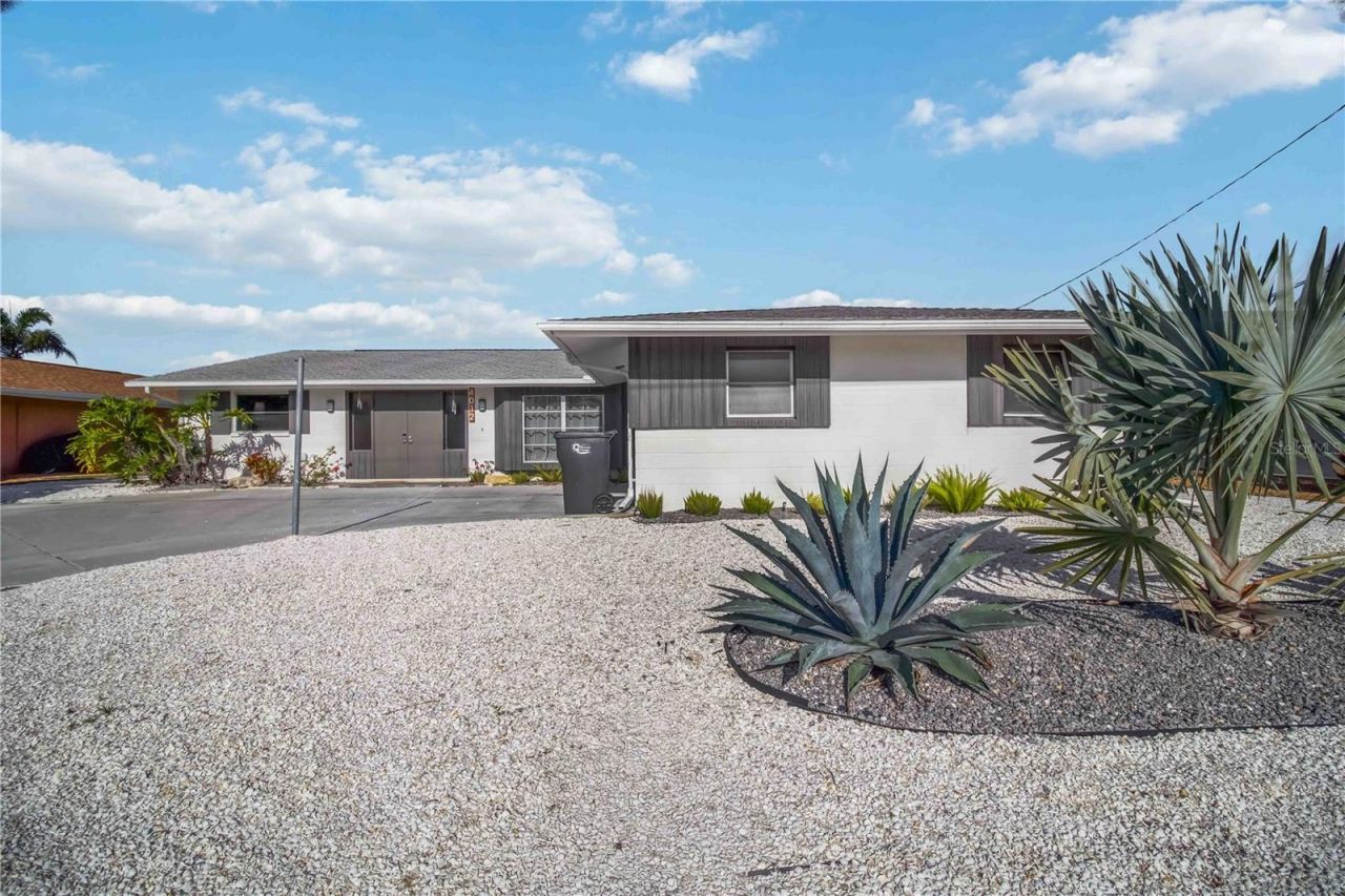 4012 99th Street W, Bradenton, FL 34210 Photo