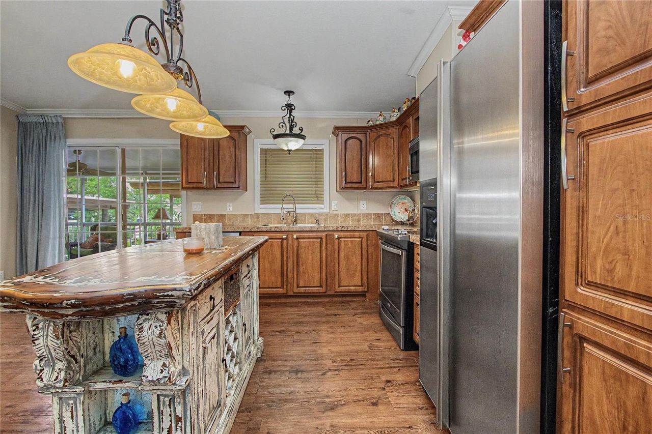 56348 Maple Road , Astor, FL 32102 Photo