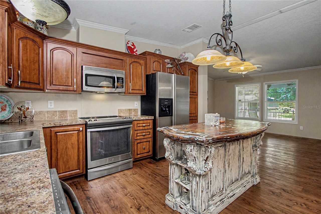 56348 Maple Road , Astor, FL 32102 Photo