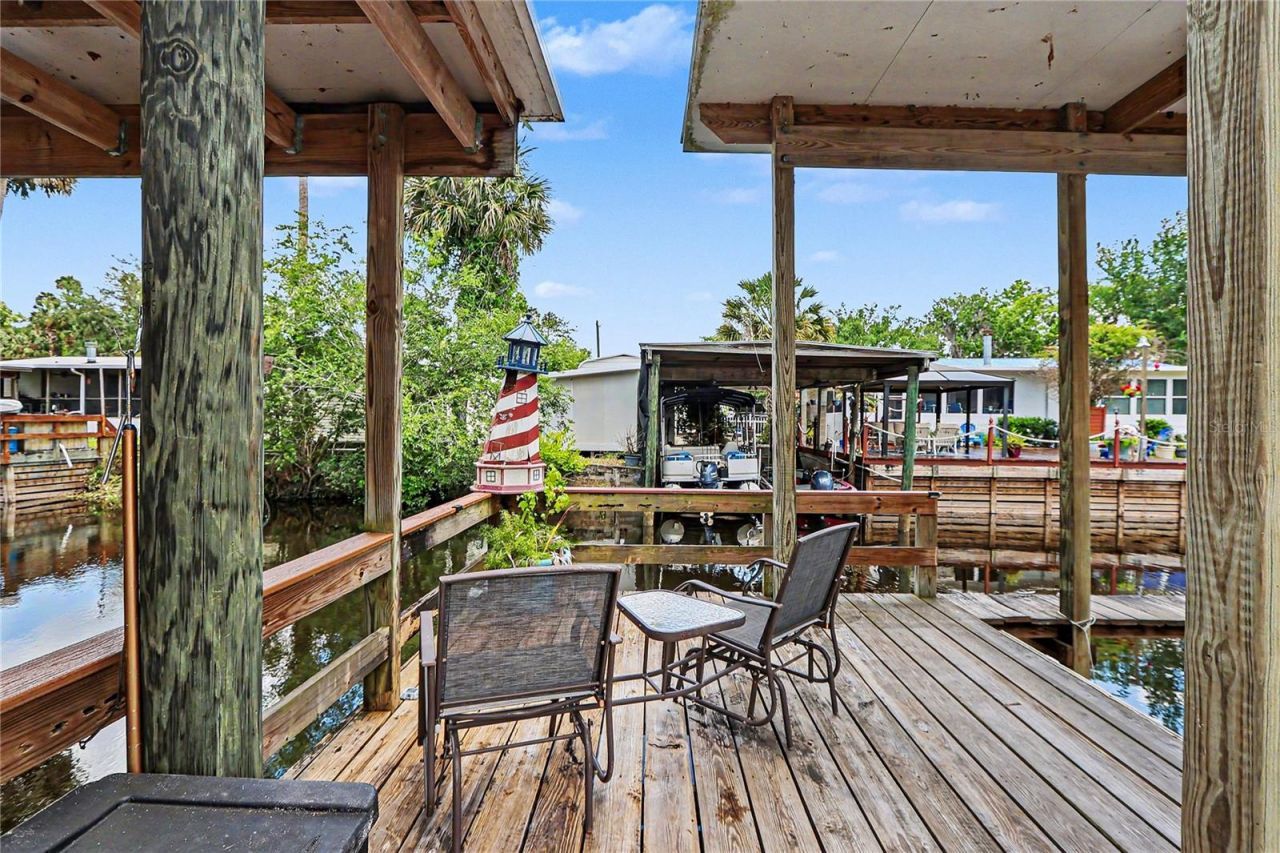 56348 Maple Road , Astor, FL 32102 Photo